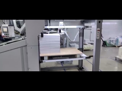 Máquina de Dobrar Papel CP instalada nesta empresa de impressão de livros em Hanói, Vietnã