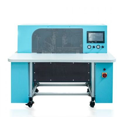 Máquina Semi Automática para Fixação de Elástico em Cadernos HX18B com Controles Amigáveis e Ajustes Reguláveis para Encadernação de Cadernos