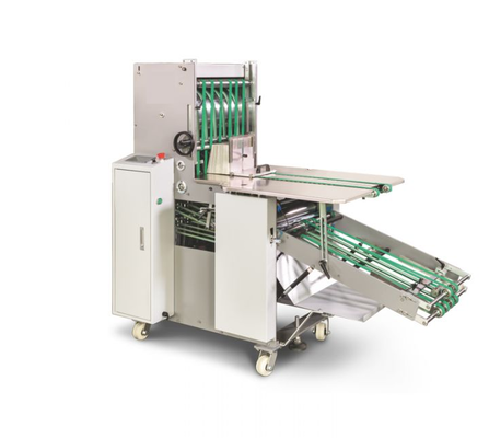 Máquina de Entrega e Auxiliar de Dobra para Manuseio de Produtos Dobrados e Encadernados em Instalações de Impressão de Alto Volume